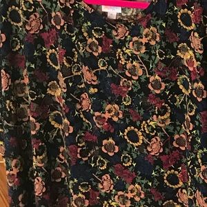 XL IRMA TUNIC BY LULAROE
